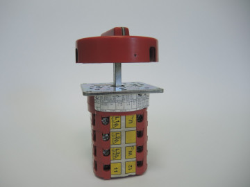 Выключатель реверсивный для Итальянского автоподъемника Ravaglioli KPN-306,KPX-337, KPN-235, KPN-250